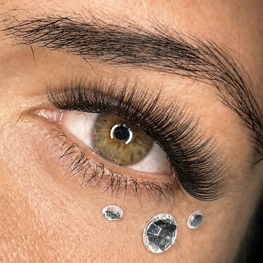 Light Volume Set – leichte Wimpernfächer für sichtbare Dichte und Glamour-Look bei cam.lashbar Hannover